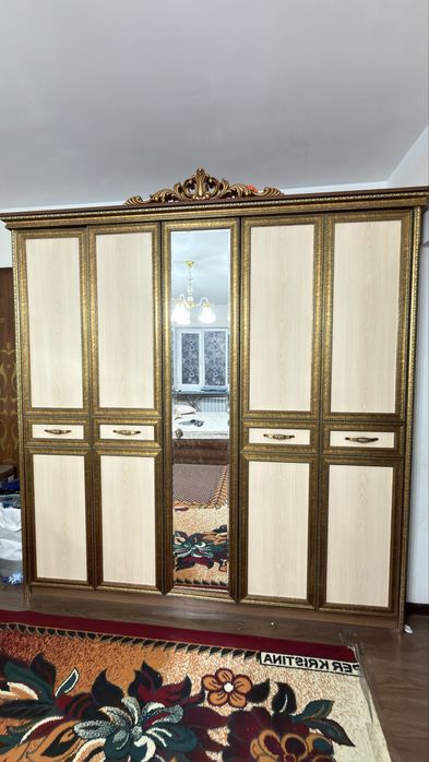 Spalniy komplekt sotiladi