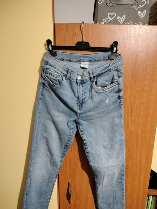 Vând blugi copii Zara
