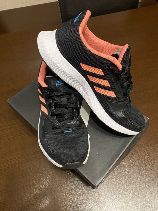 Дамски маратонки adidas