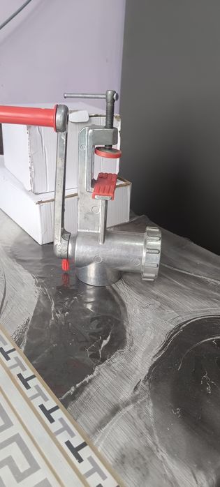 Мясорубка ручная