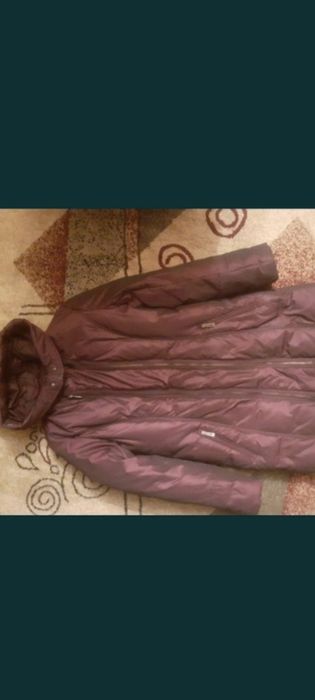 Продам пуховики.