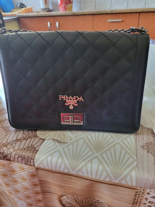 Geanta dama Prada neagra