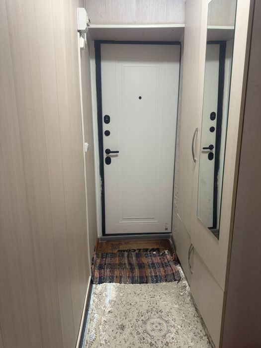 Продам 2 комнатный квартиру