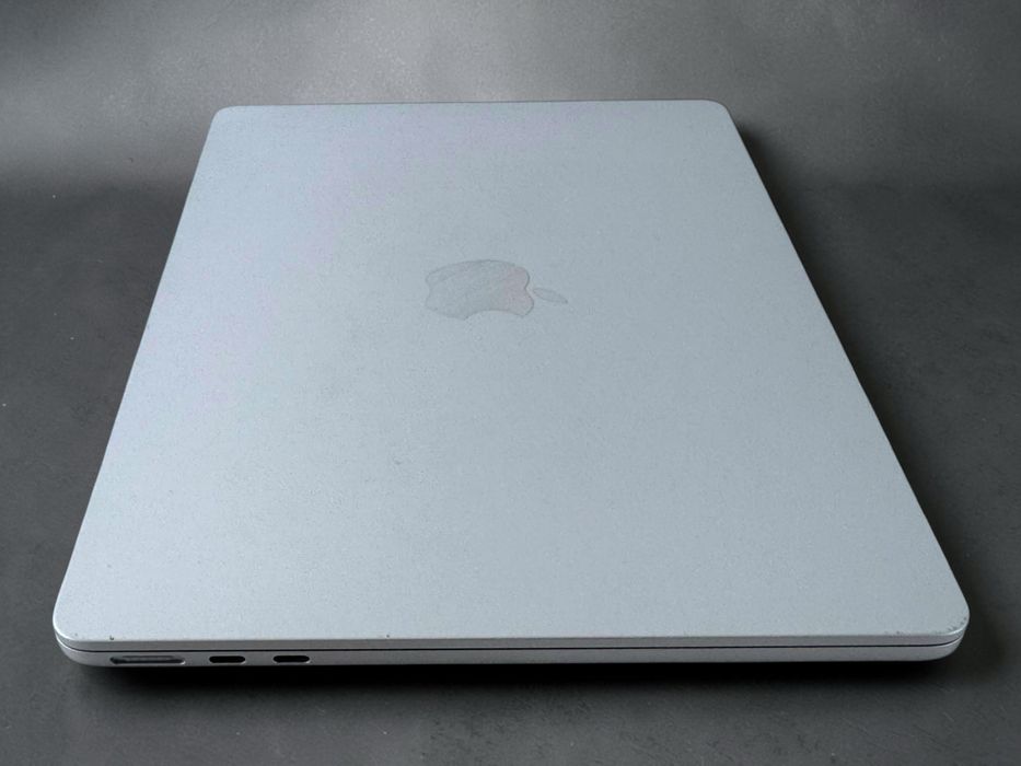 НОВ! MacBook Air M3 13.6” M3 8RAM 256GB Space Gray / Silver Гаранция!