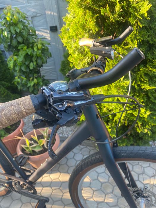 Bicicletă Trekking / City Bike Cube Hyde Pro / Shimano XT / Alfine 8 /