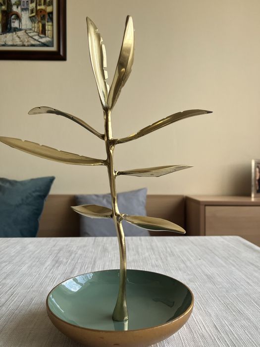 Продаваме аксесоар органайзер за бижута