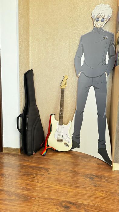 СРОЧНО Гитара squier by fender с полной компл. (комбик, чехол, кабель)