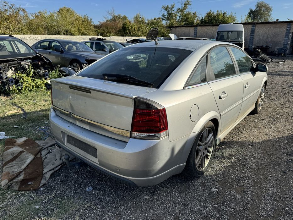 Опел велтра ц 2.2 бензин само на части