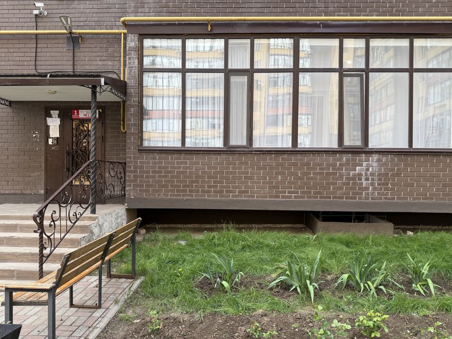 Продам 2 ком квартиру абая 244