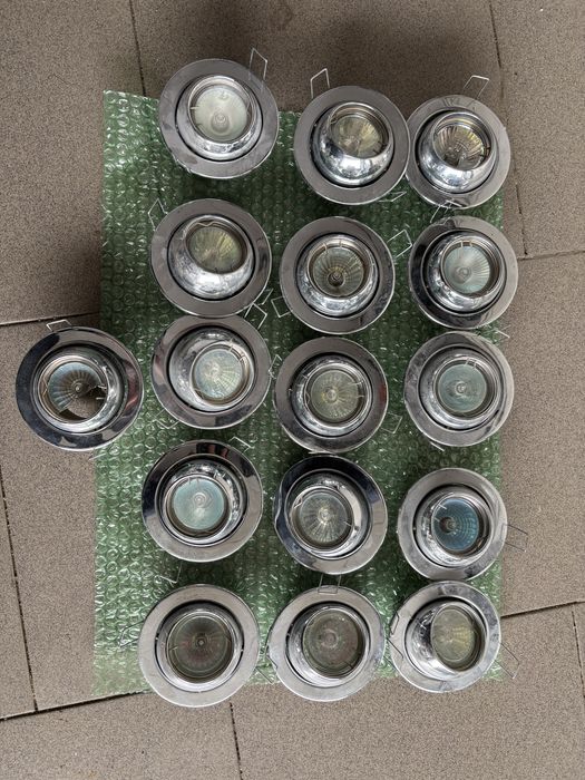 16 Spoturi pentru tavan soclu GU10