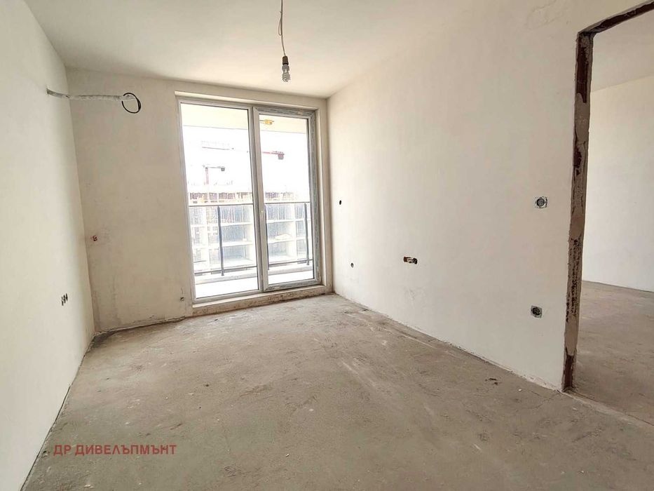 Вътрешен двустаен в центъра с Акт 16 за 2000 EUR/м2 в затворен комплекс