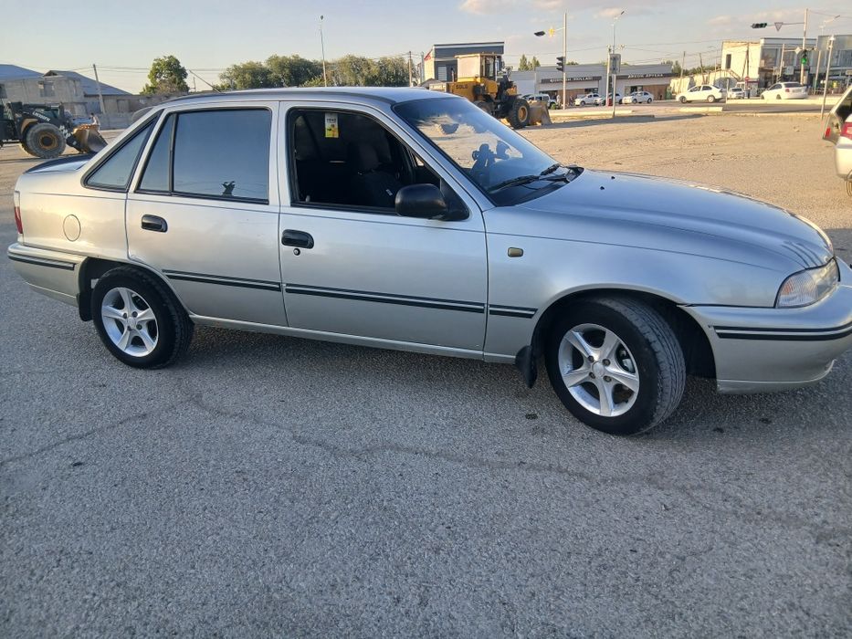 Nexia 1 sotiladi. Holati yaxshi