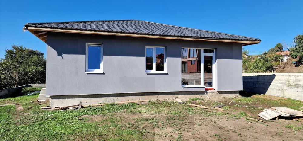 Продава се Къща в Каблешково - 93 кв.м за 1300 €/кв.м - Снимка #1