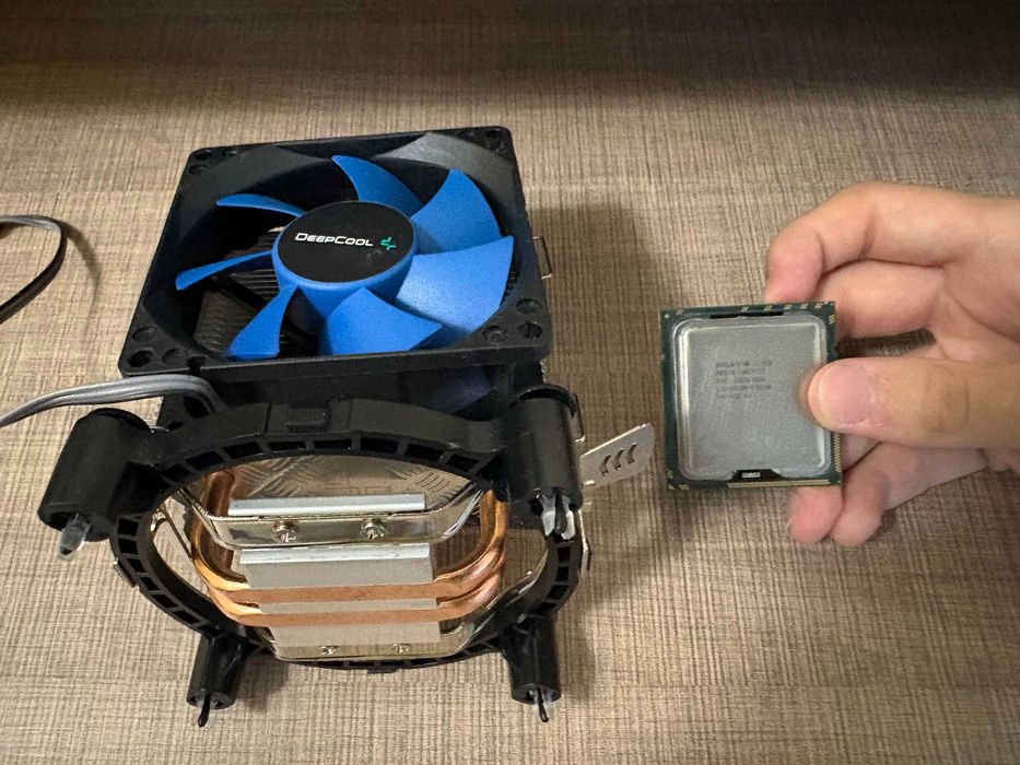 Vand kit procesor i7-920 + cpu cooler pentru el