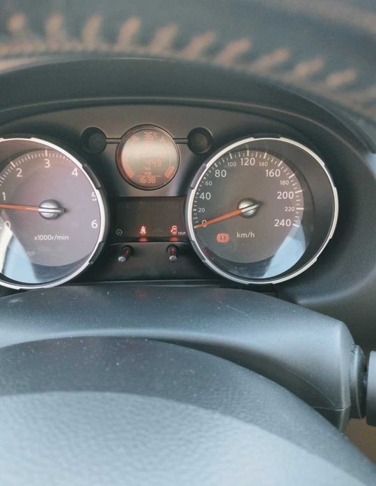 Auto Nissan Qashquai +2