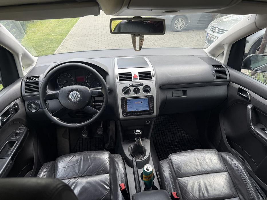 VOLKSWAGEN Touran 2004 — imagine 5