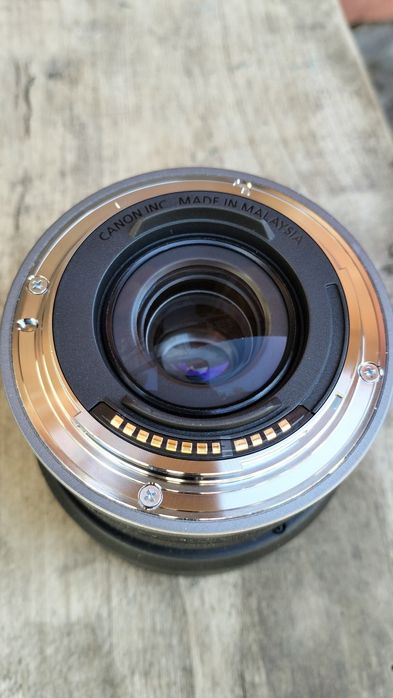 Canon RF 16mm f/2.8 STM