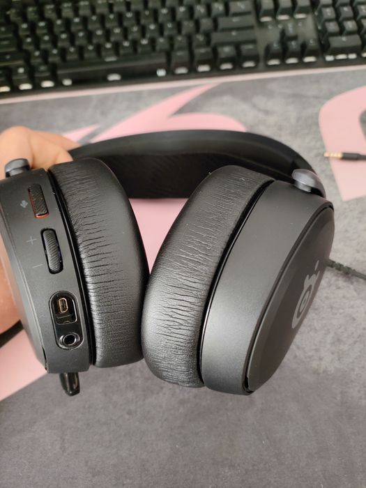 Casti steelseries arctis pro
