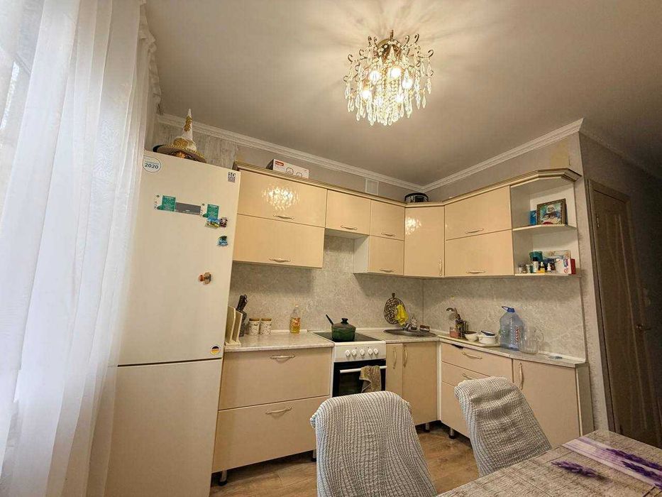 Продам 3-х ком. на Сатпаева 8