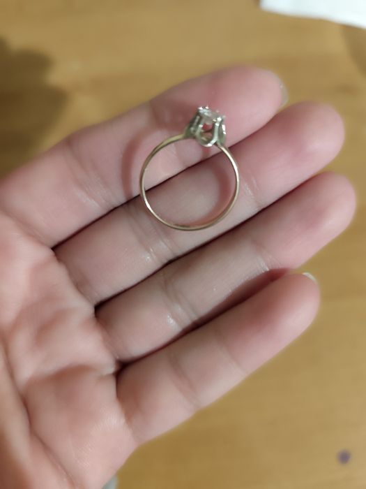 Продам золотое кольцо