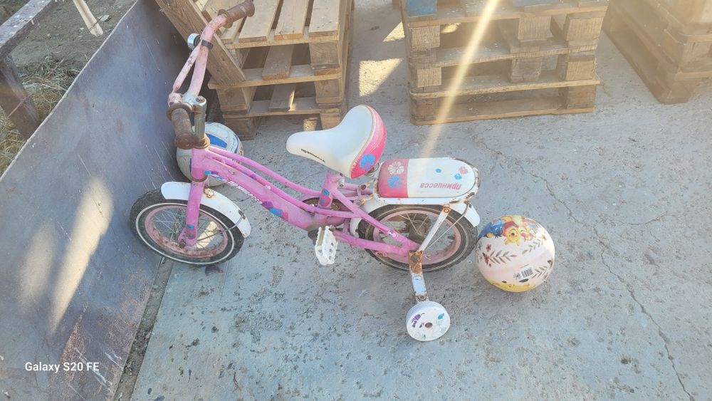 Продаётся велосипед  для маленьких детей