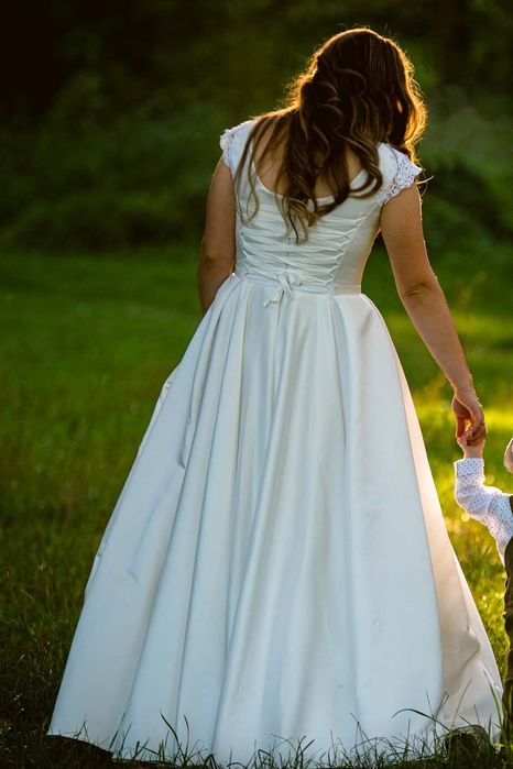 Rochie de mireasa A line din tafta