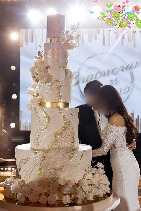 To'y va marosimlarga tort maketlari