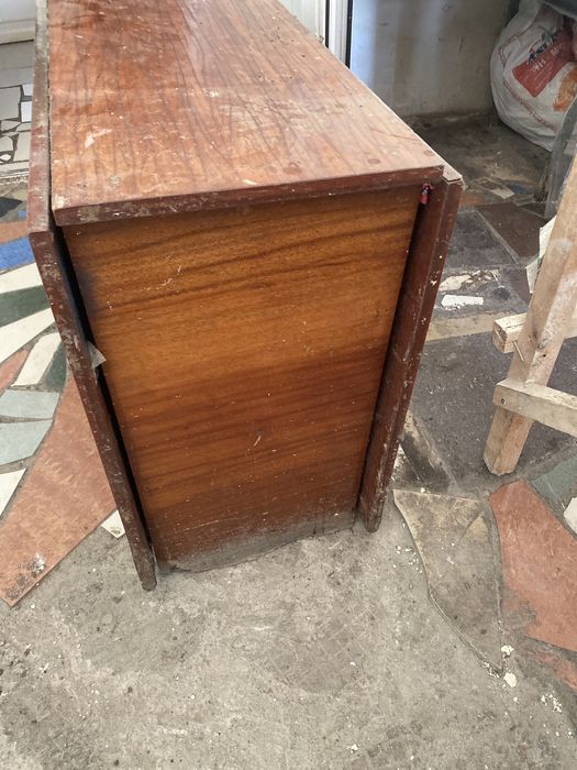 Продам стол раздвижной, обычный стол