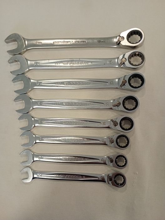 Facom звездогаечни ключове с тресчотка 8 бр
Facom звездогаечни ключове