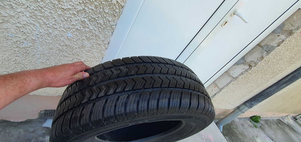 Anvelope Sprinter  235/65/r16