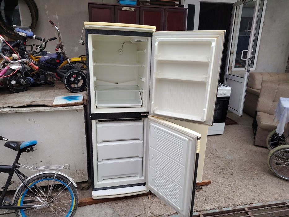 Срочно продам холадилник 2-х камерни