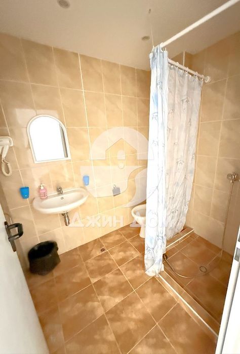 Продава се Двустаен апартамент в к.к. Слънчев бряг - 74 кв.м за 1082 €/кв.м - Снимка #3