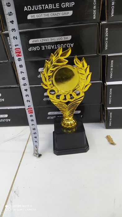 Статуэтки для награждения пластмассовые