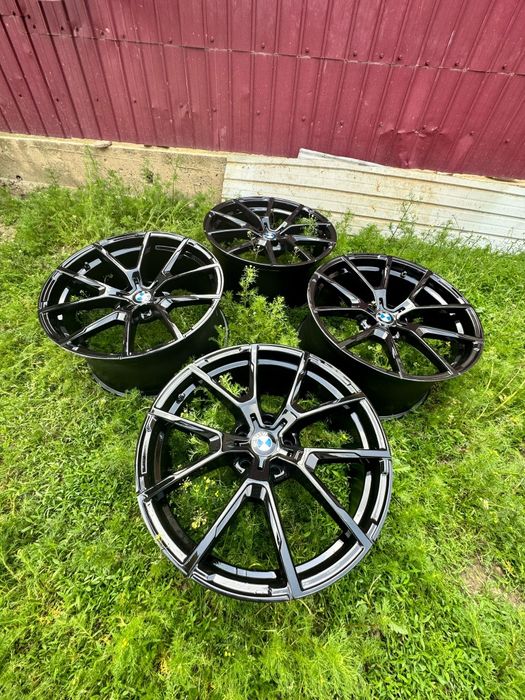 Vând jante bmw r19