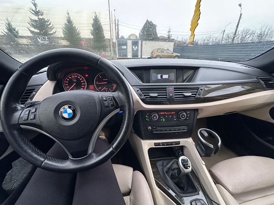 Se vinde BMW X1 2010