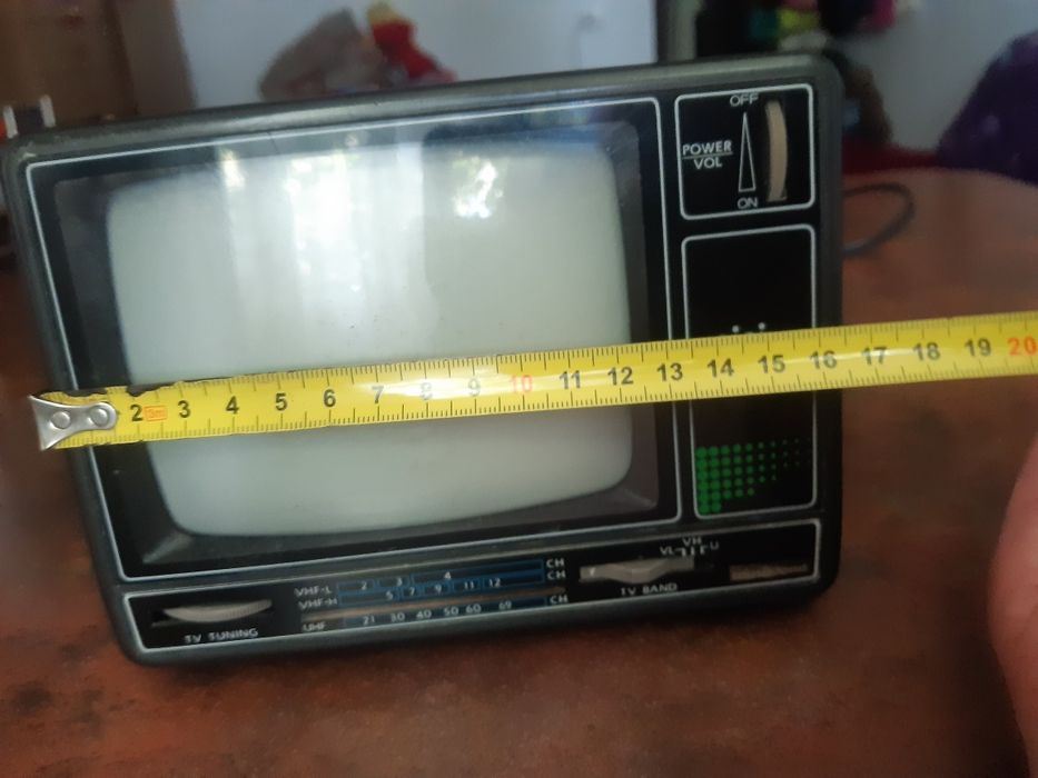 Televizor mini cu radio