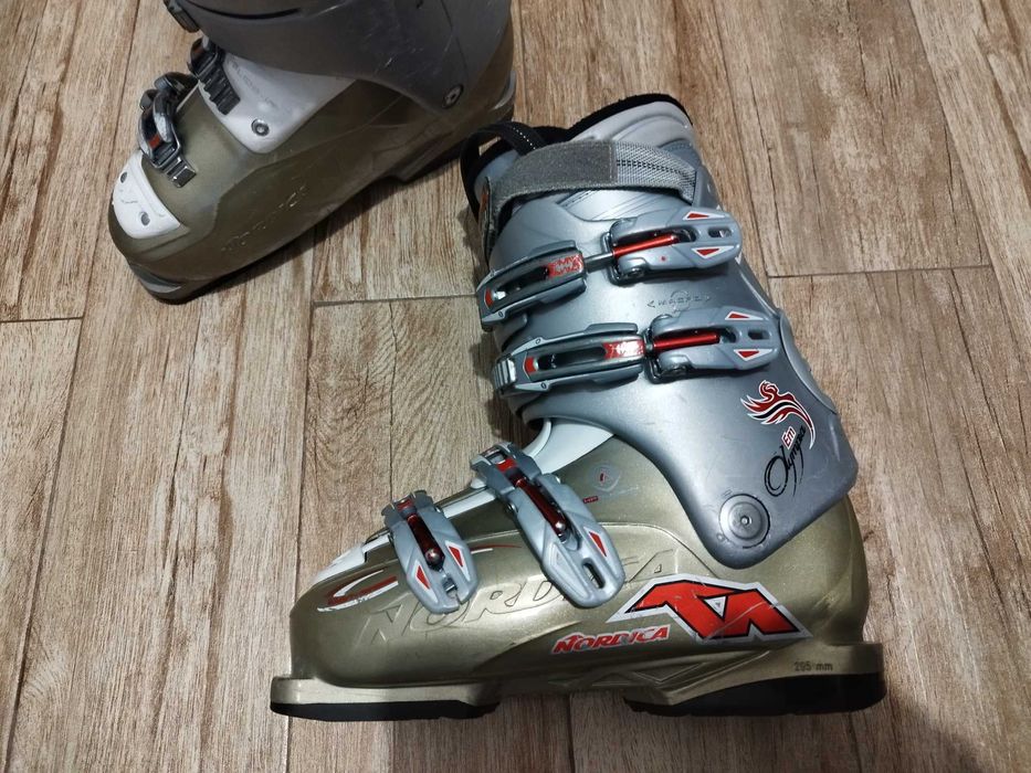 Clapari Nordica   marime 25.5 /  295mm   40 lei