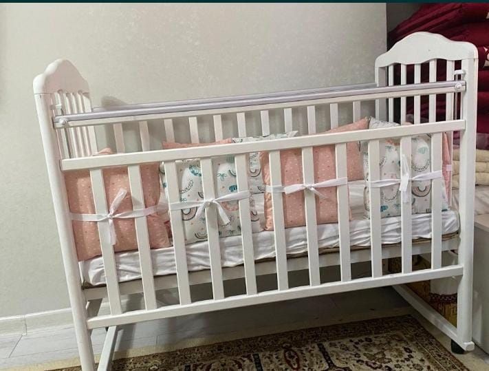 Детский манеж в коралловом цвете