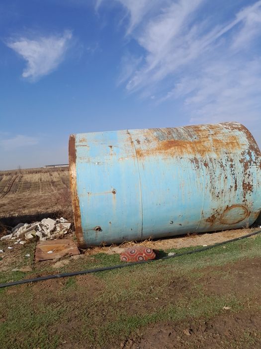 Бочка. Ёмкость. Цистерна сотилади.