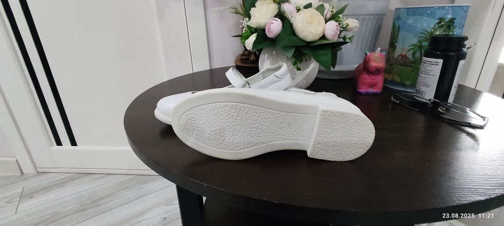 Продам новые туфли 30 размер