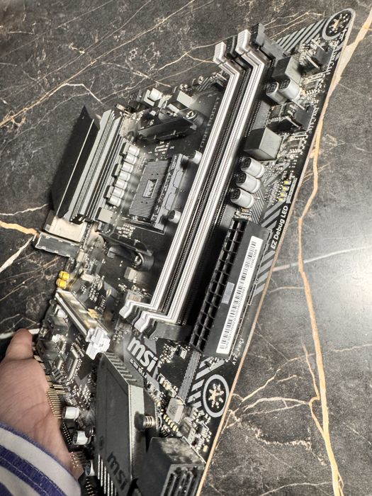 Материнская плата am4 ам4 AMD MSI B450M BAZOOKA PLUS