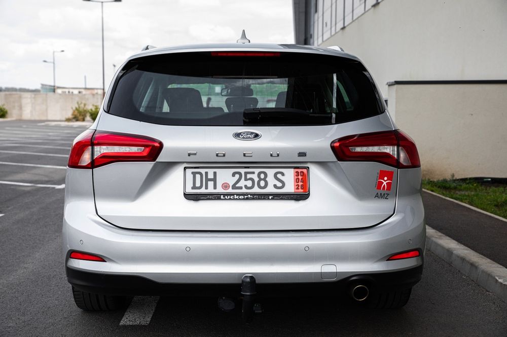 Ford focus  titanium