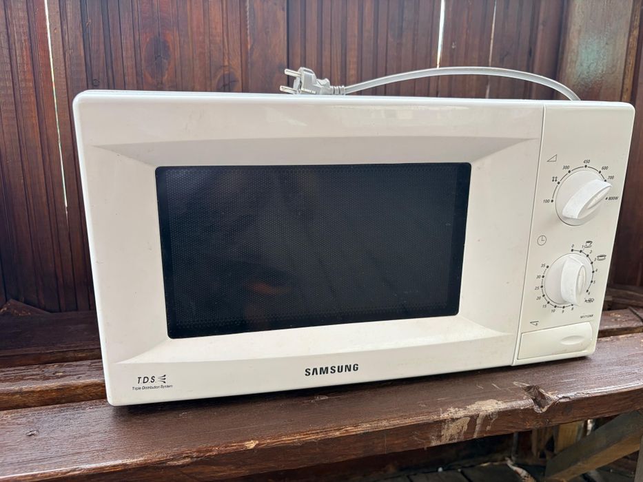 Микроволновка Samsung