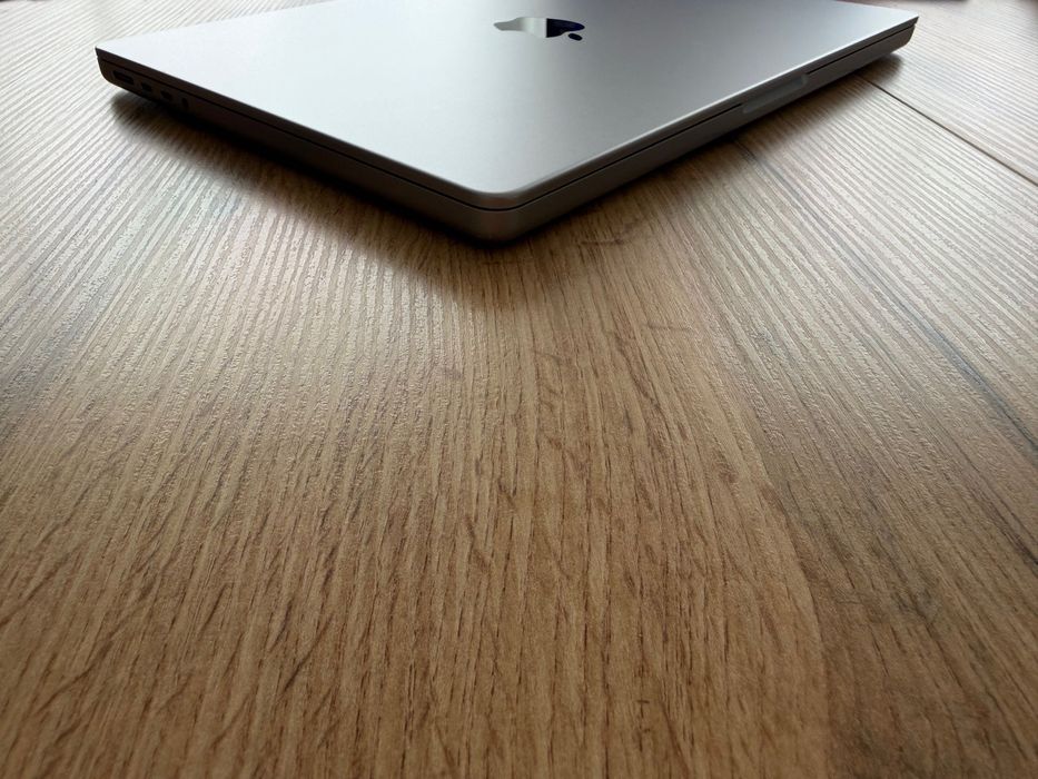 MacBook Pro 14" M1 PRO 8-CPU, 14-GPU, 16GB RAM, 512GB SSD