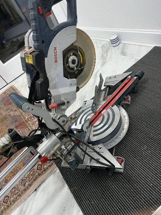 Se vinde circular Bosch