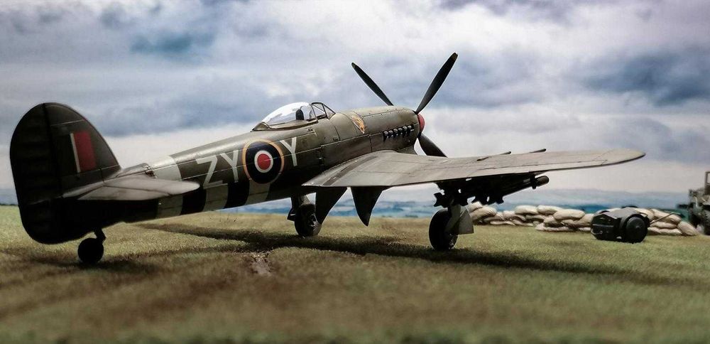 стендовая модель макет самолета Тайфун 1/72 NOVO Англия учебная