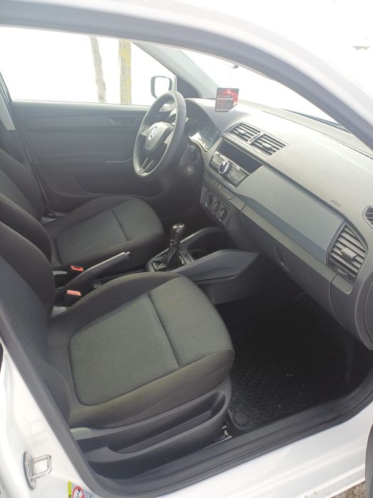 Vând skoda fabia!