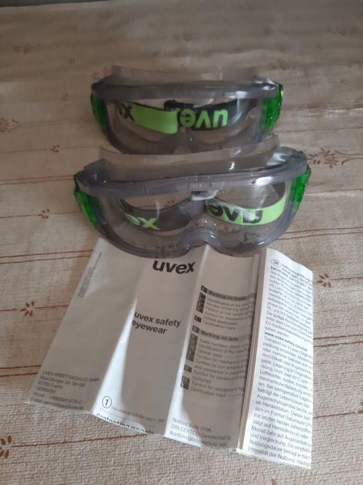Защитные очки Uvex