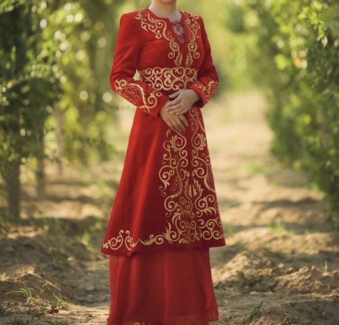 Бешпет от бренда Нур-Шах