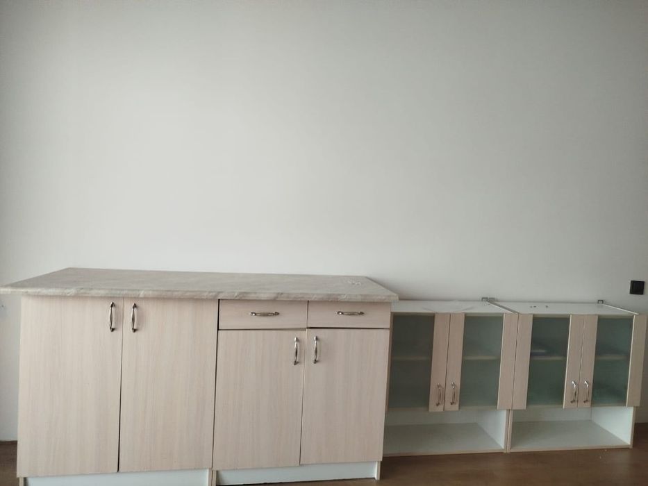 Продам кухонный гарнитур б/у